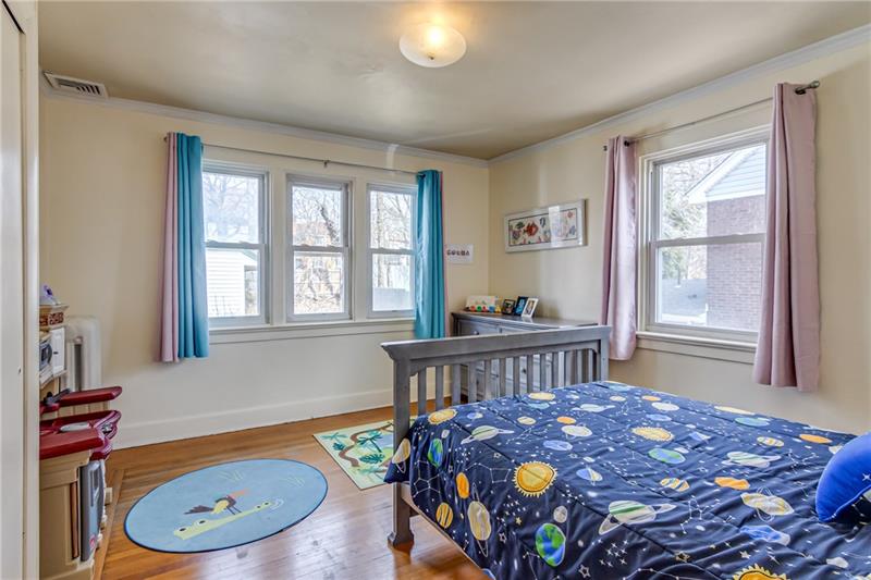 5863 Phillips Avenue Pittsburgh, PA 15217 - Photo 14 of 24