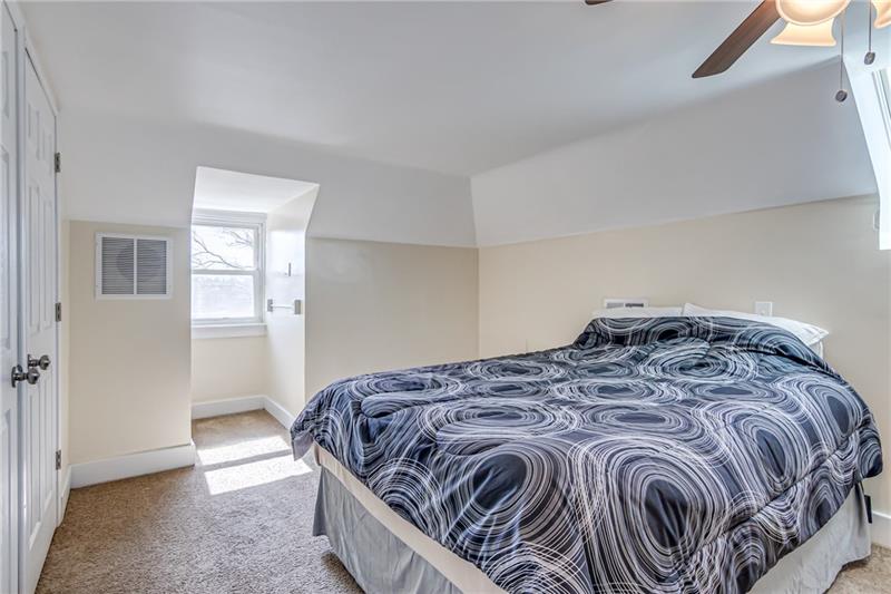 5863 Phillips Avenue Pittsburgh, PA 15217 - Photo 17 of 24