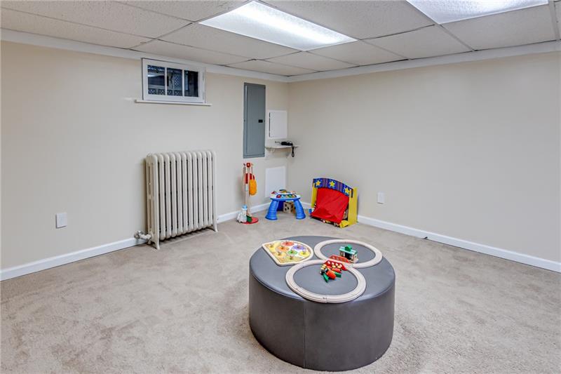 5863 Phillips Avenue Pittsburgh, PA 15217 - Photo 20 of 24