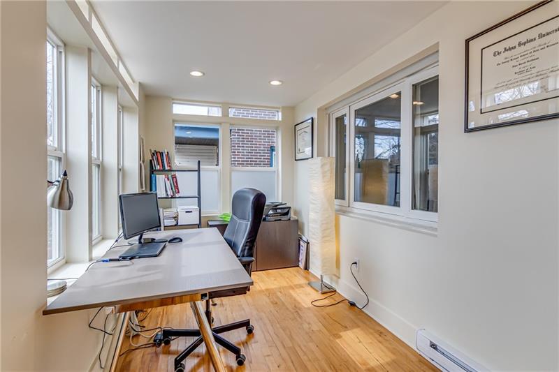 5863 Phillips Avenue Pittsburgh, PA 15217 - Photo 3 of 24