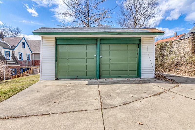 5863 Phillips Avenue Pittsburgh, PA 15217 - Photo 23 of 24