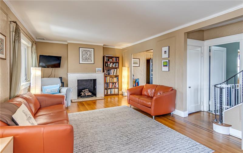 5863 Phillips Avenue Pittsburgh, PA 15217 - Photo 5 of 24