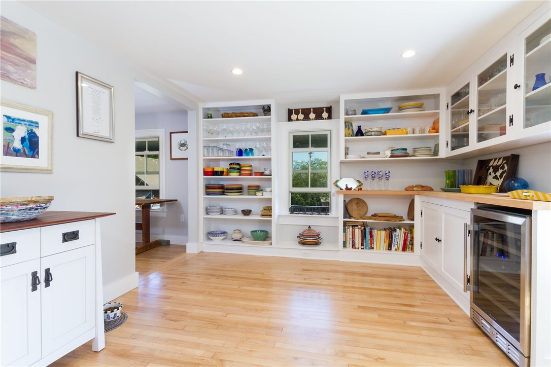 534 Post Road South Kingstown, RI 02879 - Photo 14 of 39