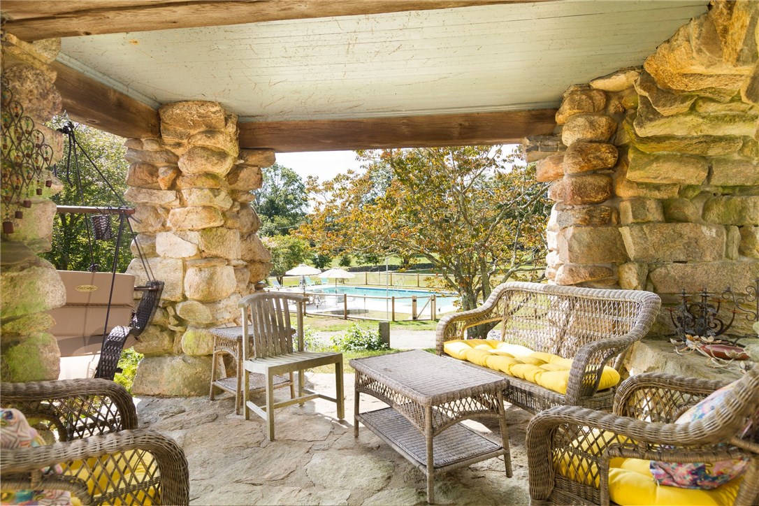 534 Post Road South Kingstown, RI 02879 - Photo 33 of 39