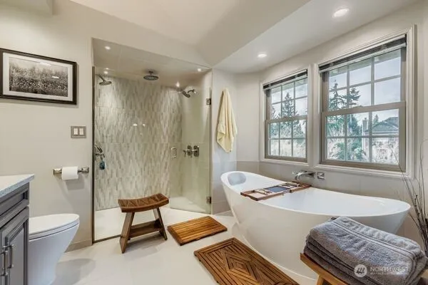 $1,900,000 | 6216 151st Avenue Southeast, Bellevue, WA 98006