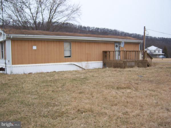 10800 Valley Road Berkeley Springs, WV 25411 - Photo 12 of 14 Exterior (Rear)