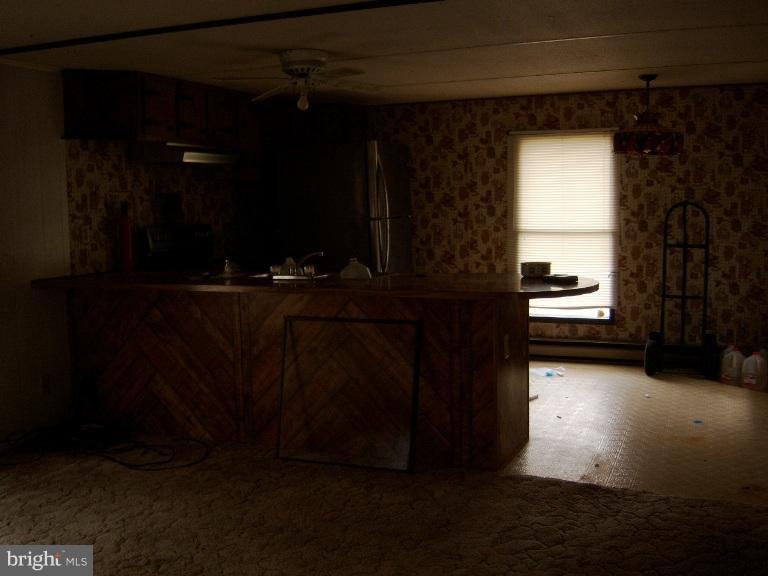 10800 Valley Road Berkeley Springs, WV 25411 - Photo 3 of 14 Interior (General)