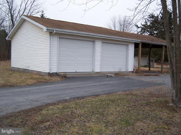 10800 Valley Road Berkeley Springs, WV 25411 - Photo 8 of 14 Garage _ Car Port