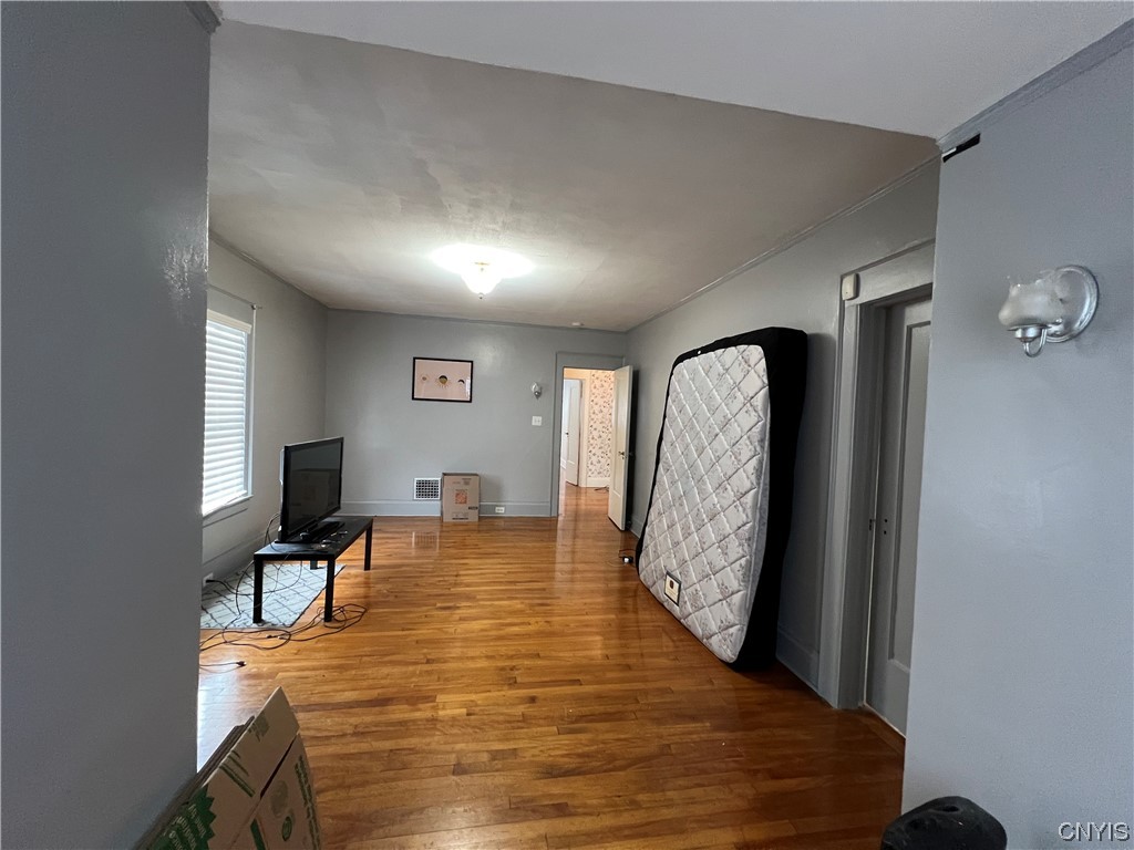 100 Hampton Road Syracuse, NY 13203 - Photo 22 of 46 2nd floor bdrm