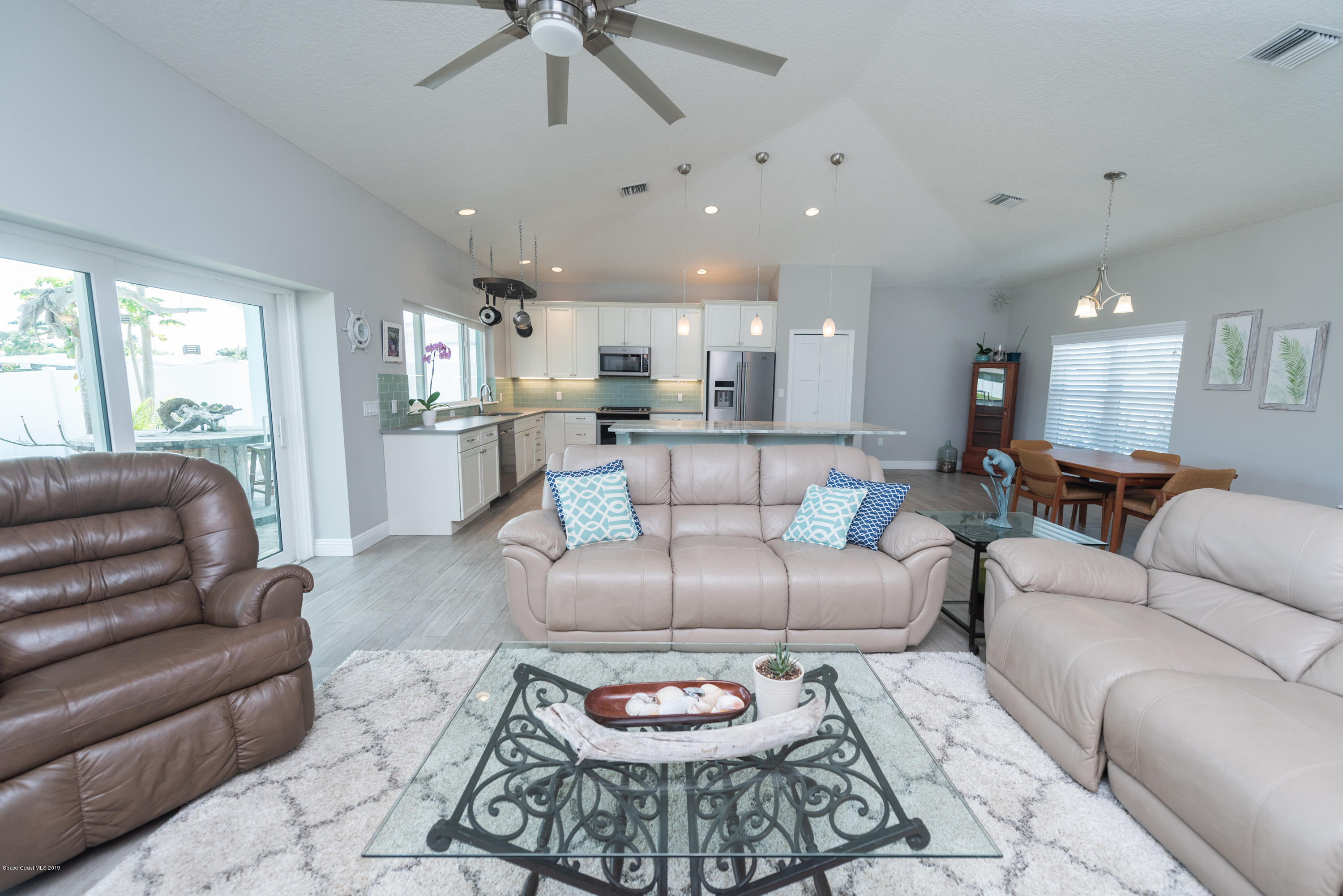 127 Deleon Road Cocoa Beach, FL 32931 - Photo 11 of 31 127DeLeon-85