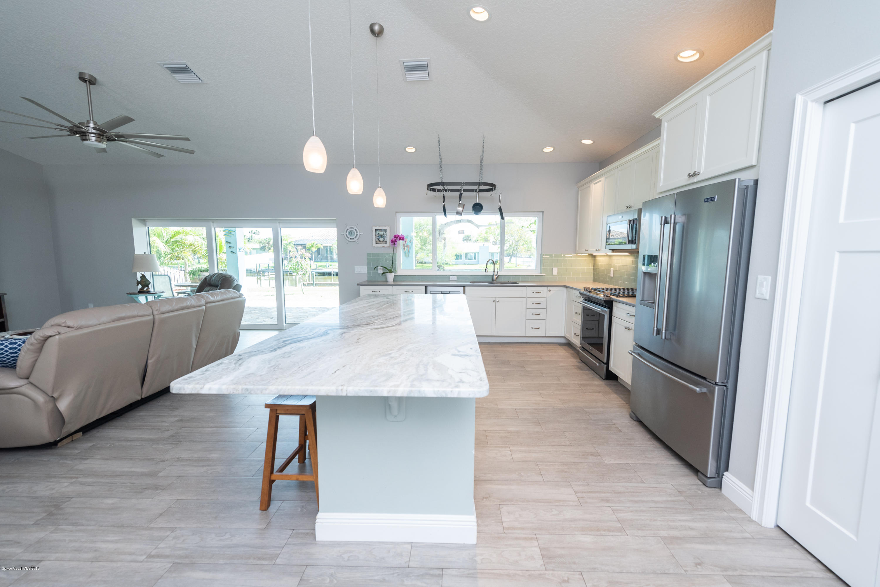 127 Deleon Road Cocoa Beach, FL 32931 - Photo 7 of 31 127DeLeon-52