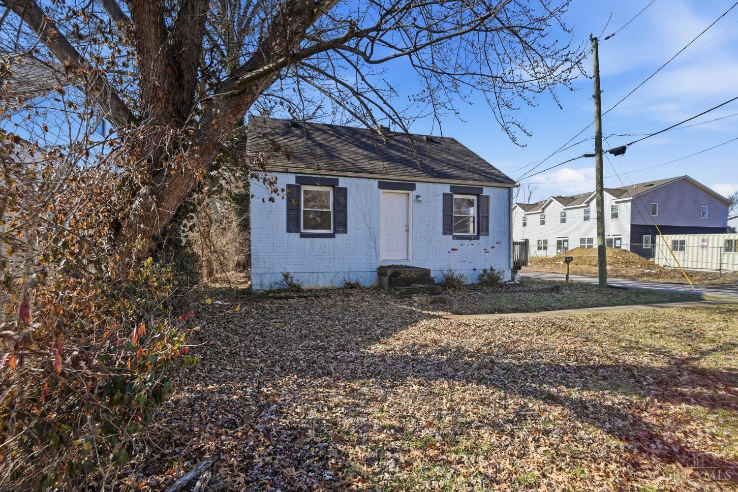 1251 8 Mile Road Cincinnati, OH 45255 - Photo 3 of 39