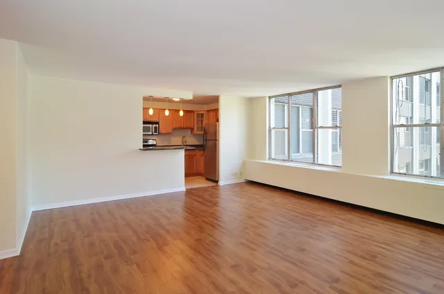 $2,100 | 400 East Randolph Street, Unit 2222, Chicago, IL 60601