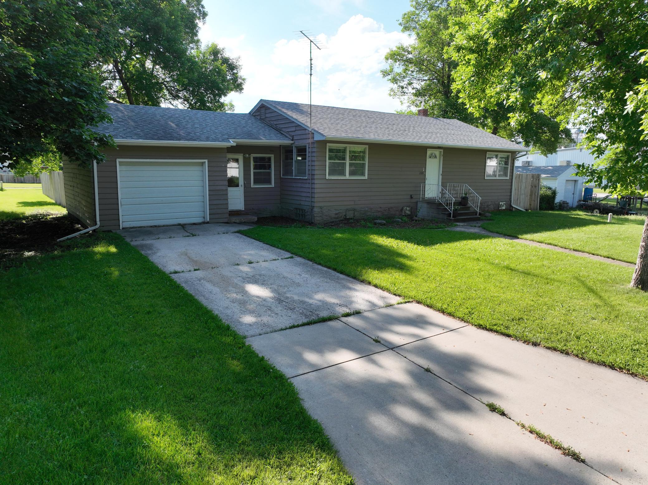220 South 4th Street Bird Island, MN 55310 - Photo 1 of 20