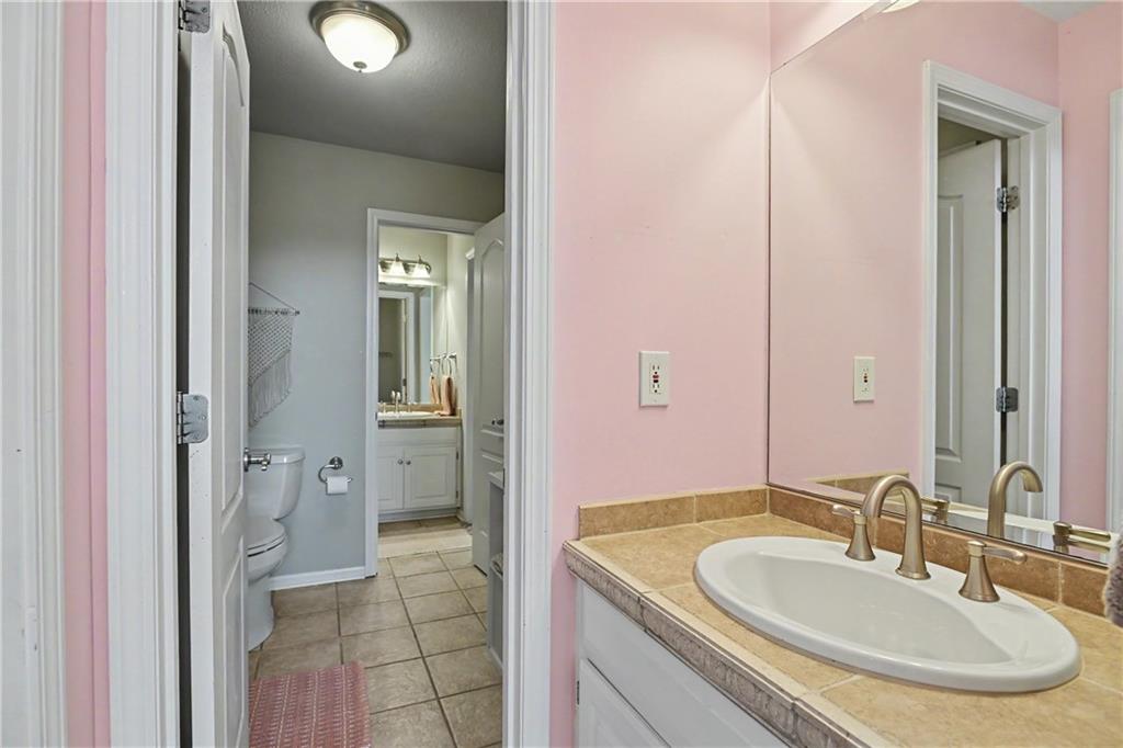 7206 Noland Road Shawnee, KS 66216 - Photo 38 of 68 Gallery Image 38
