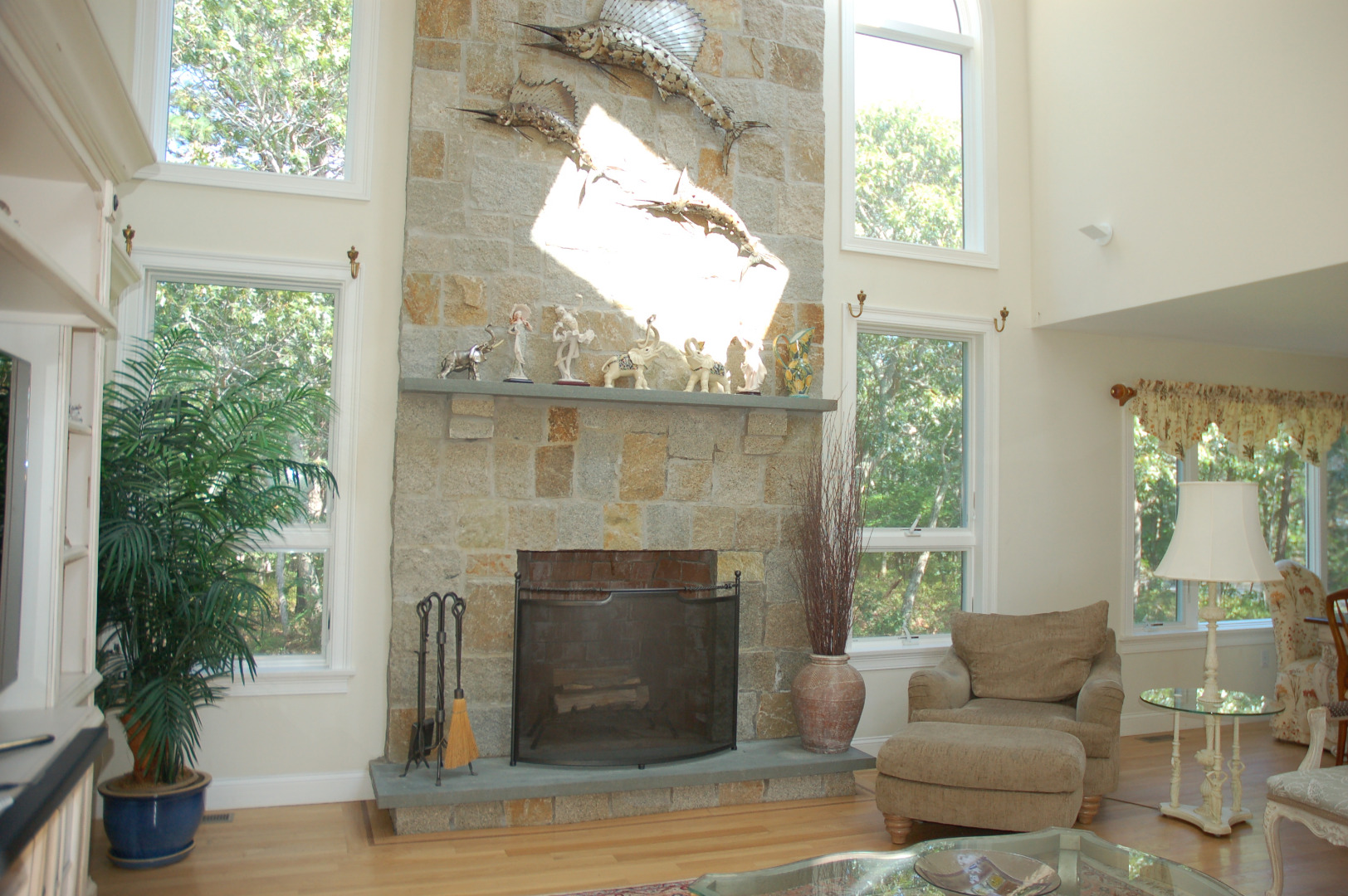 18 Dodgers Hole Road Edgartown, MA 02539 - Photo 21 of 72 Living Room