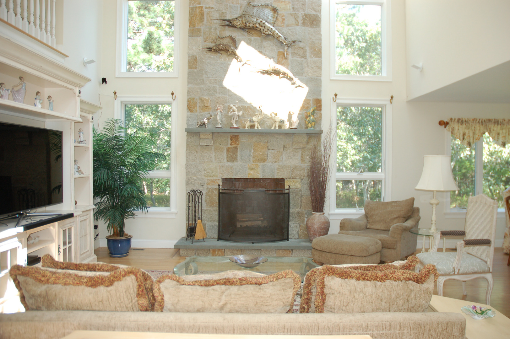 18 Dodgers Hole Road Edgartown, MA 02539 - Photo 22 of 72 Living Room
