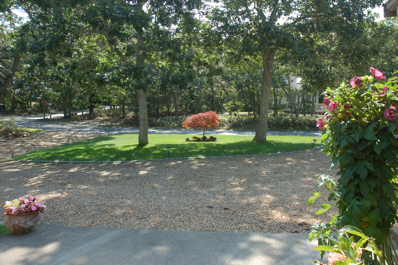 18 Dodgers Hole Road Edgartown, MA 02539 - Photo 6 of 72 Circular Driveway