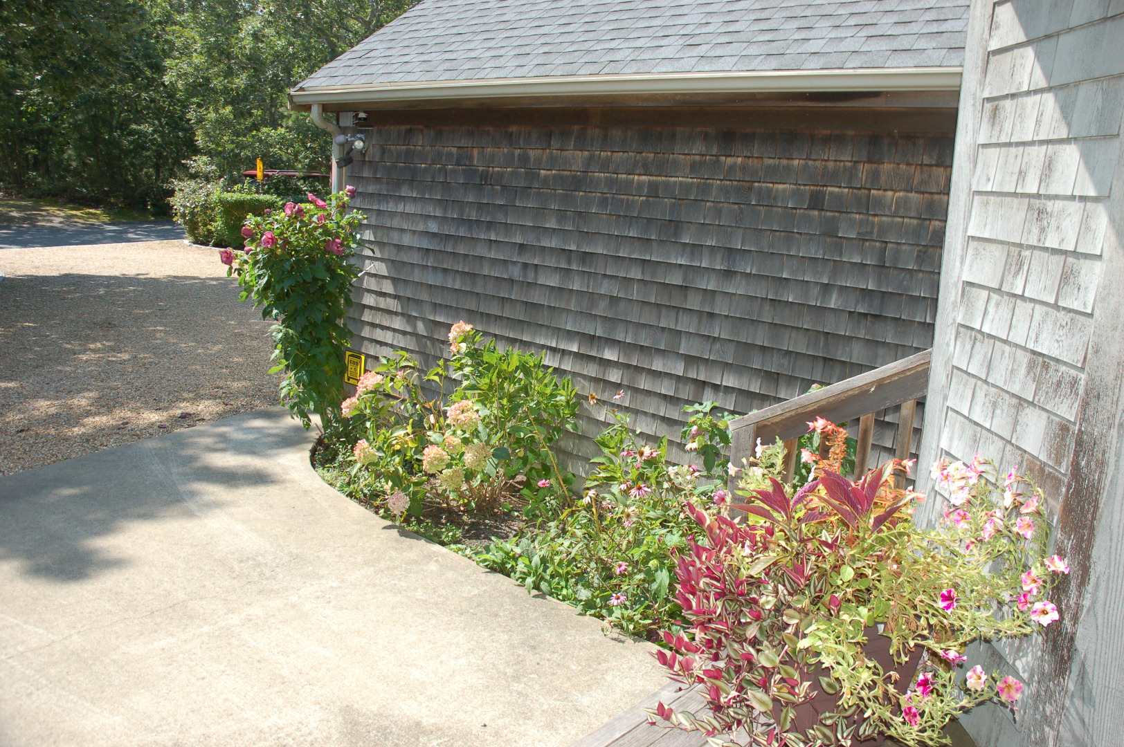 18 Dodgers Hole Road Edgartown, MA 02539 - Photo 7 of 72 Front Garden