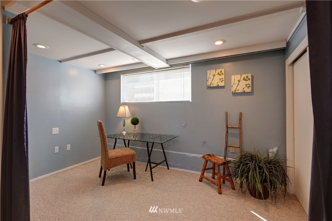 12319 Southeast 158th Street Renton, WA 98058 - Photo 14 of 22 Gallery Image 14