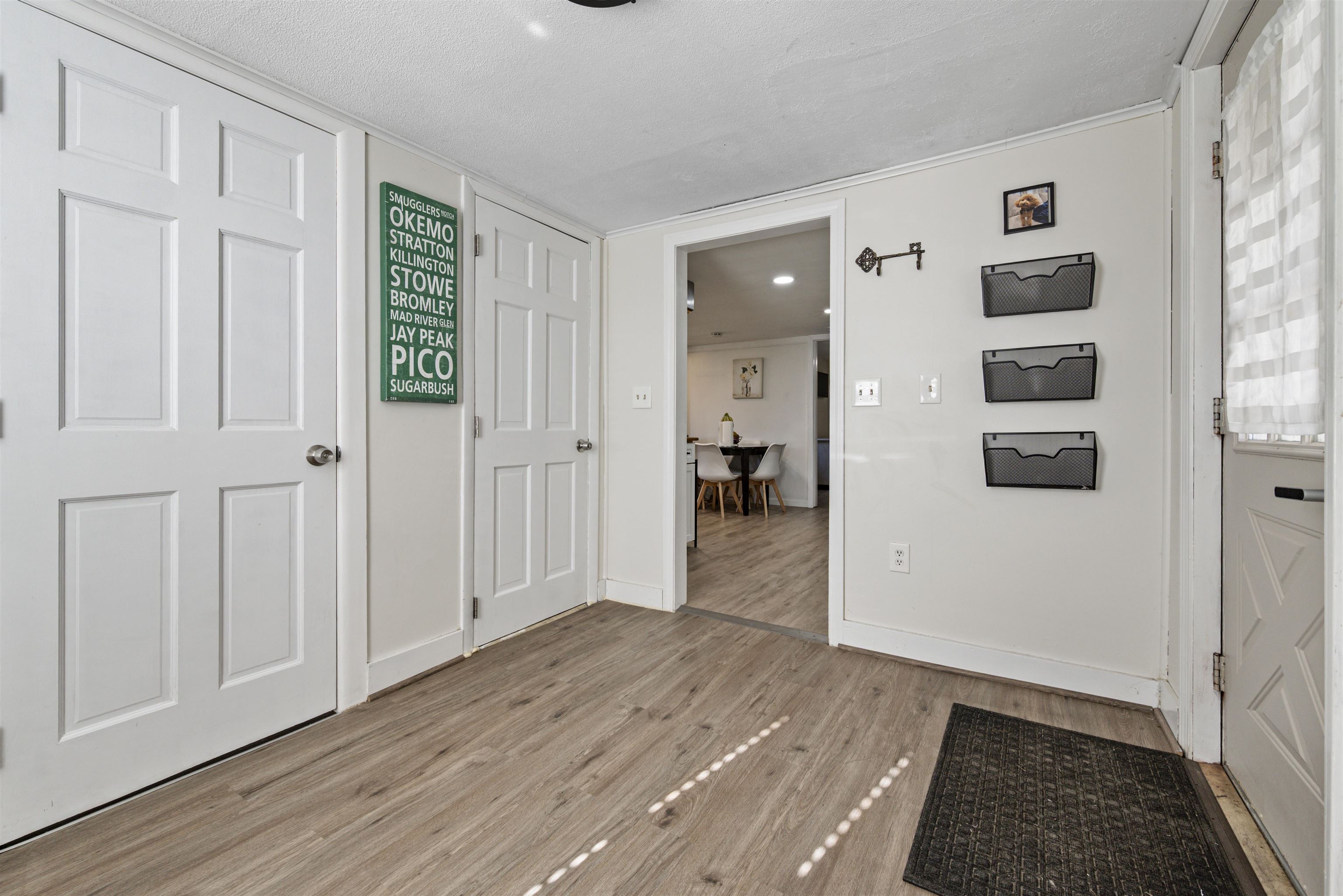 188 Stratton Road Rutland, VT 05701 - Photo 3 of 23