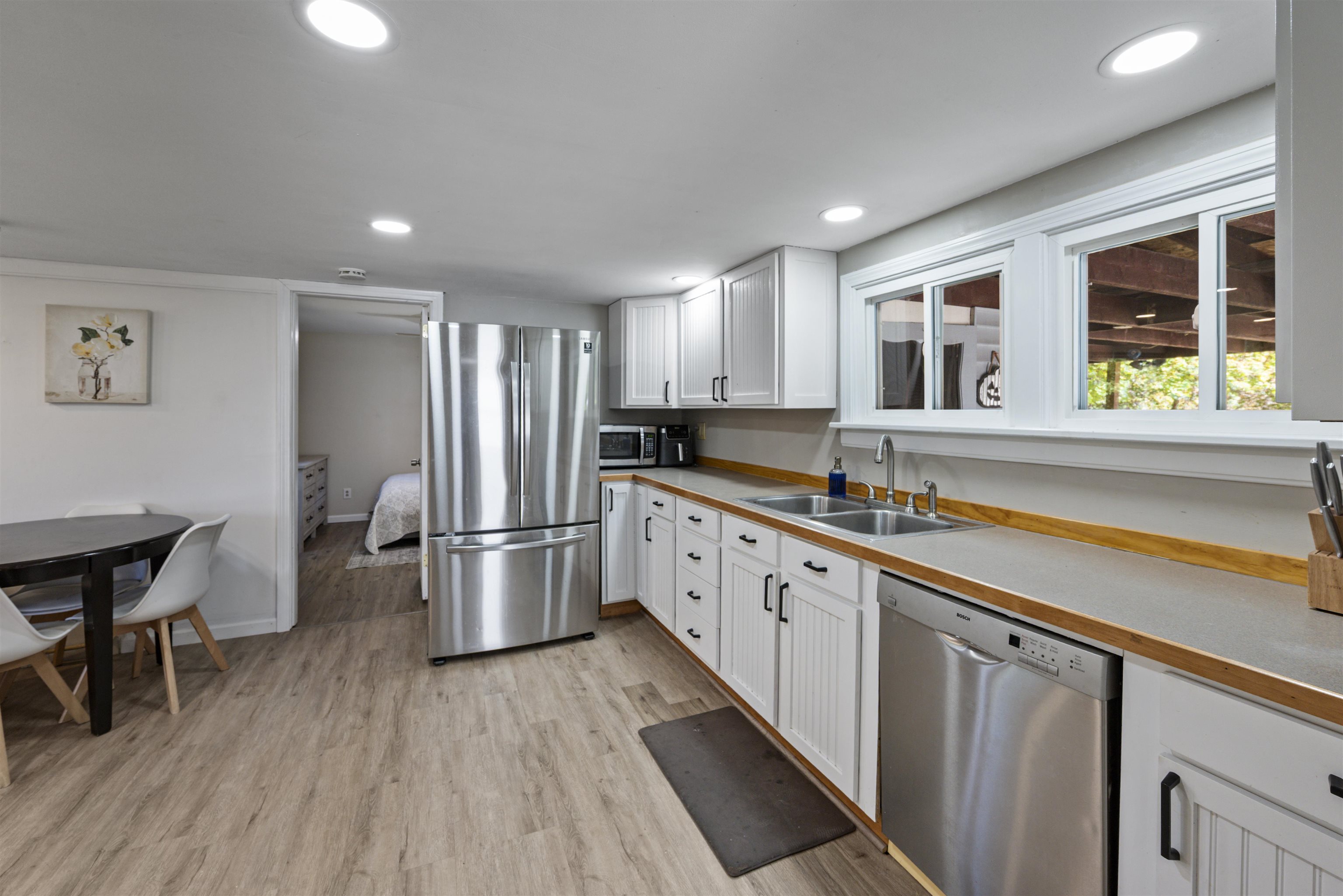 188 Stratton Road Rutland, VT 05701 - Photo 4 of 23