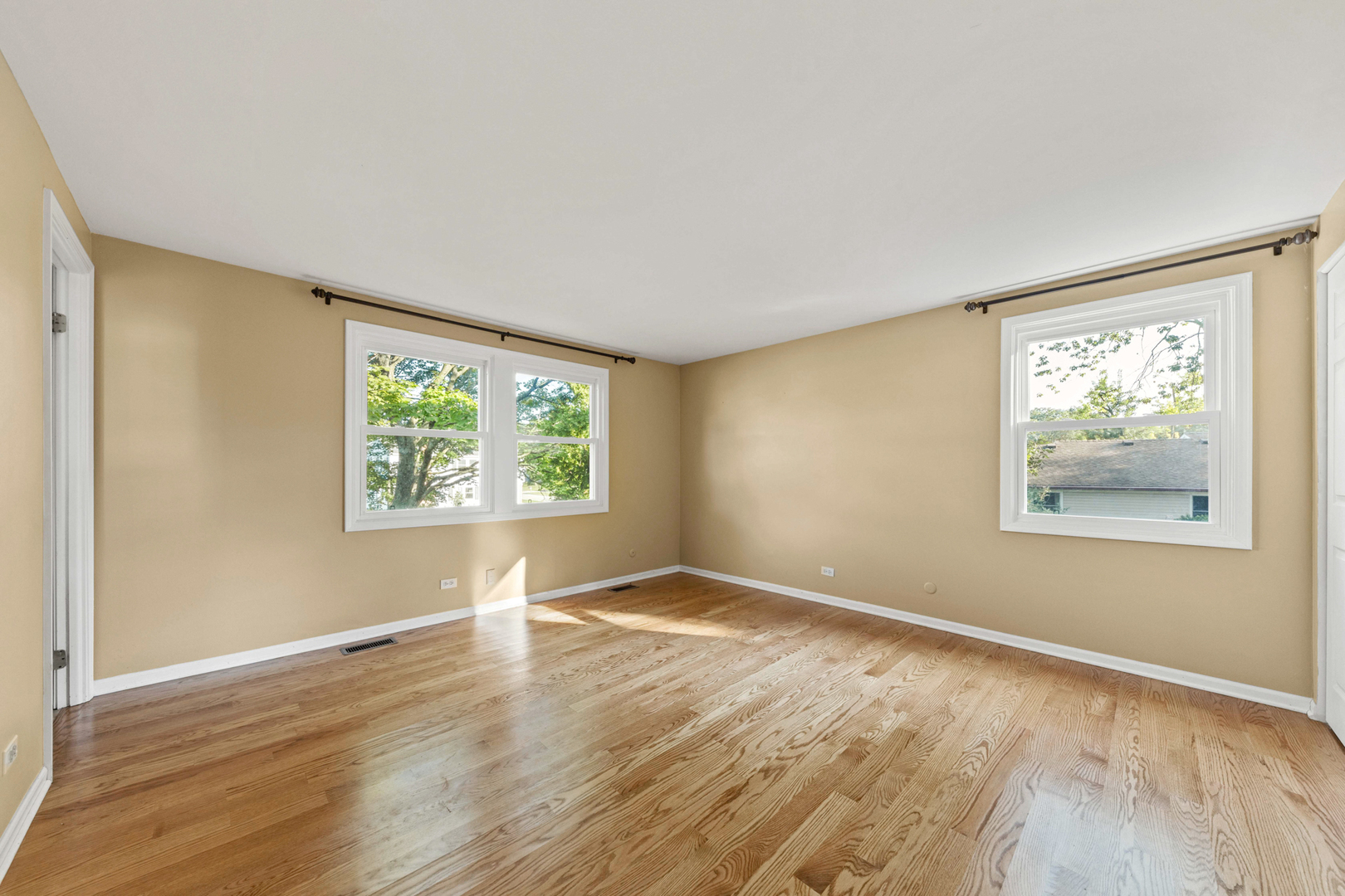 1121 Belmar Lane Buffalo Grove, IL 60089 - Photo 19 of 22 a view of empty room with window