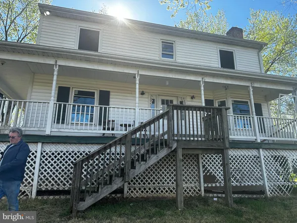 $1,200,000 | 223 King Alfred Way, Fredericksburg, VA 22406