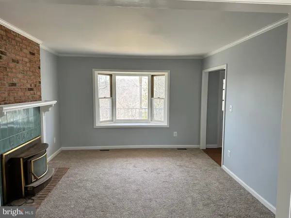 $1,200,000 | 223 King Alfred Way, Fredericksburg, VA 22406