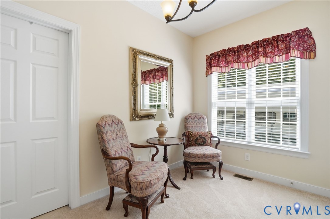 3600 Market Road Mechanicsville, VA 23111 - Photo 29 of 67 a living room with furniture and a window