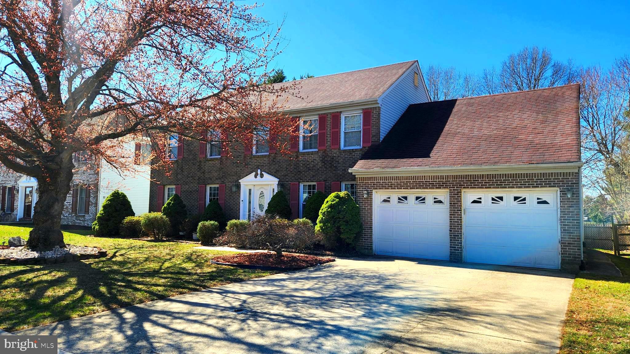 46 Currant Drive Newark, DE 19702 - Photo 2 of 47 a front view of a house with a yard