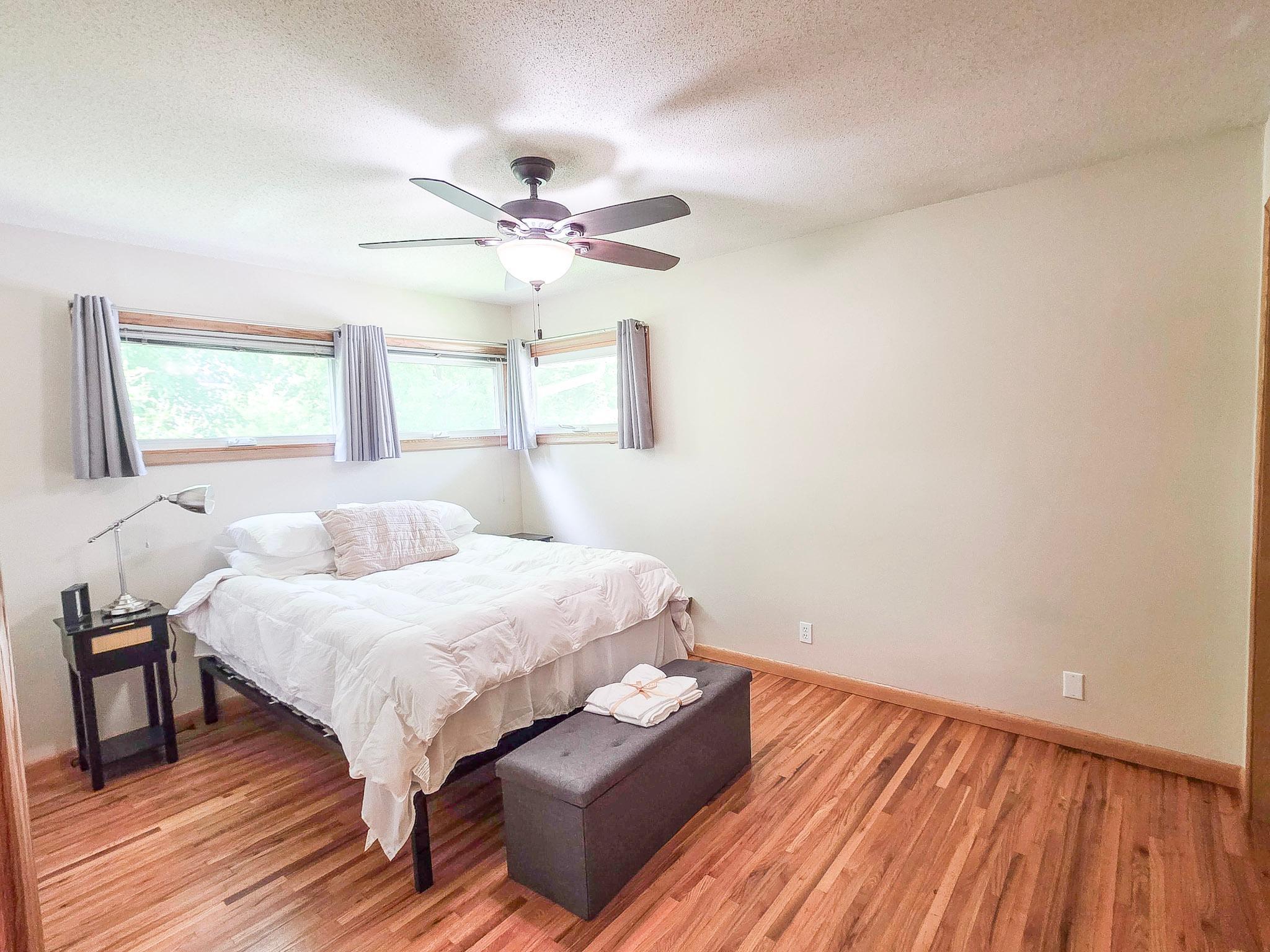 5302 Holiday Road Minnetonka, MN 55345 - Photo 11 of 21