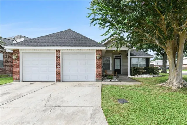 $2,150 | 1601 Marseille Drive, Laplace, LA 70068
