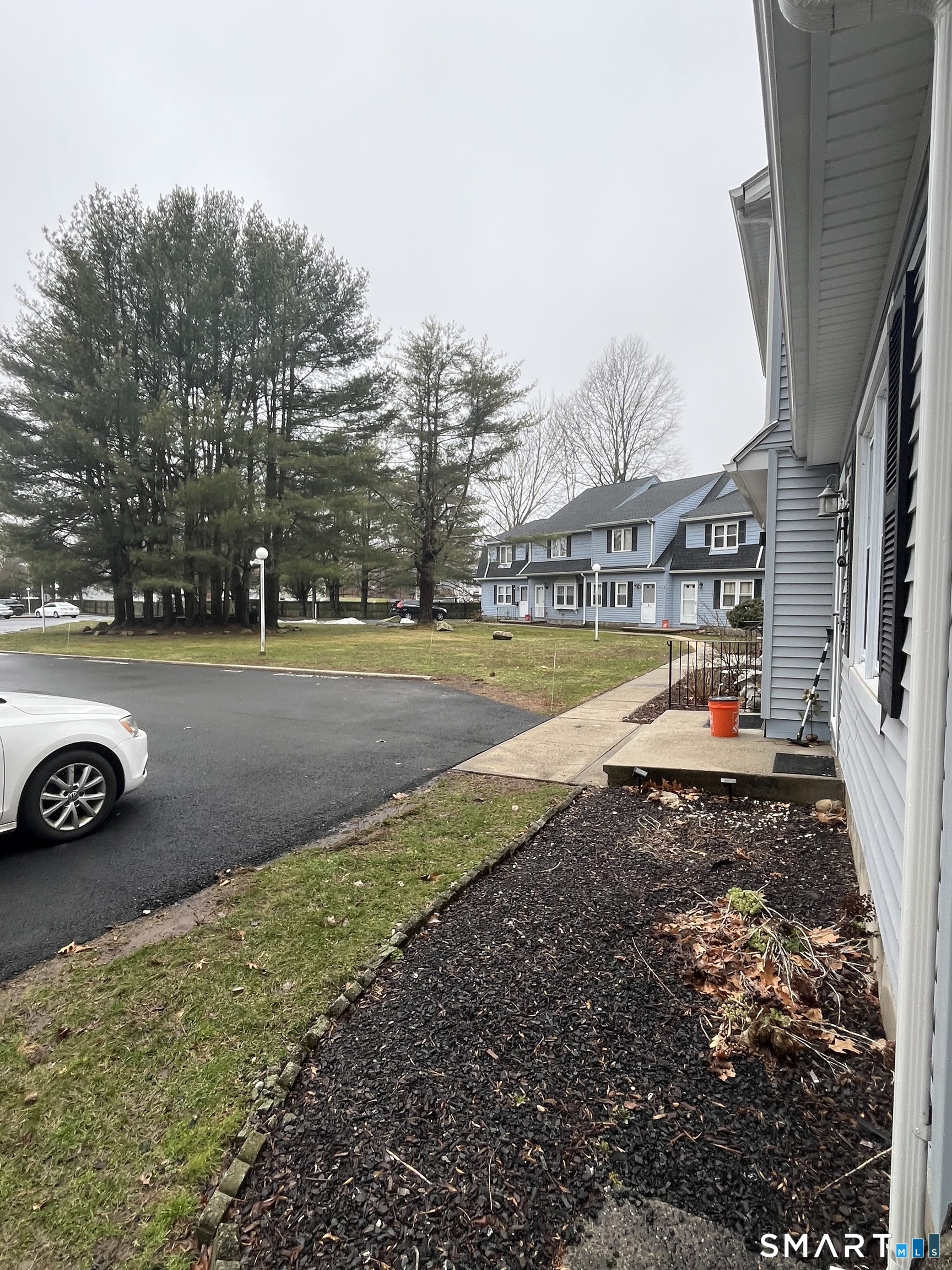 161 Cosey Beach Road, Unit 8 East Haven, CT 06512 - Photo 5 of 5