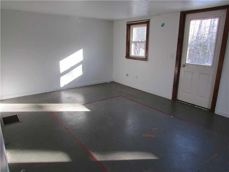 134 Bangor Road Ellsworth, ME 04605 - Photo 10 of 18 Den/Family/Great Room.