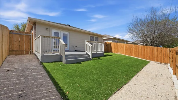 $2,125 | 11309 Autumn Ash Drive, Manchaca, TX 78652