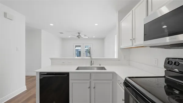 $2,125 | 11309 Autumn Ash Drive, Manchaca, TX 78652