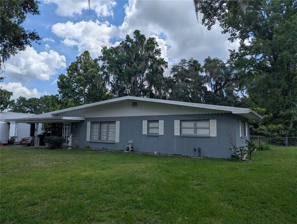 7633 South Cres Loop Floral City, FL 34436 - Photo 3 of 38