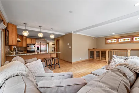 $619,000 | 4947 Estes Avenue, Skokie, IL 60077