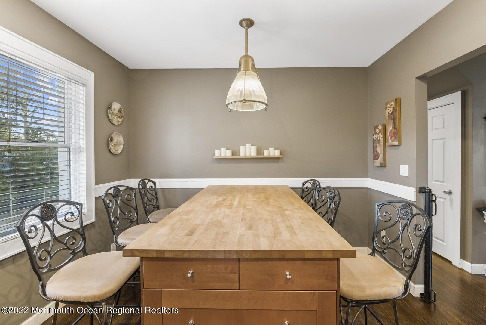 2112 Foster Road Point Pleasant, NJ 08742 - Photo 20 of 57 a dining room with furniture and window