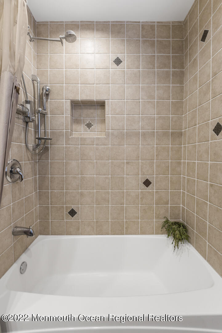 2112 Foster Road Point Pleasant, NJ 08742 - Photo 25 of 57 DSC07064