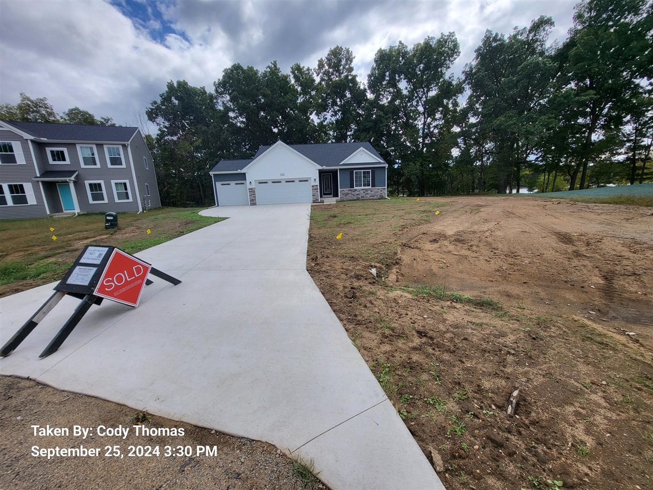 17987 Bluff Drive Three Rivers, MI 49093 - Photo 2 of 2