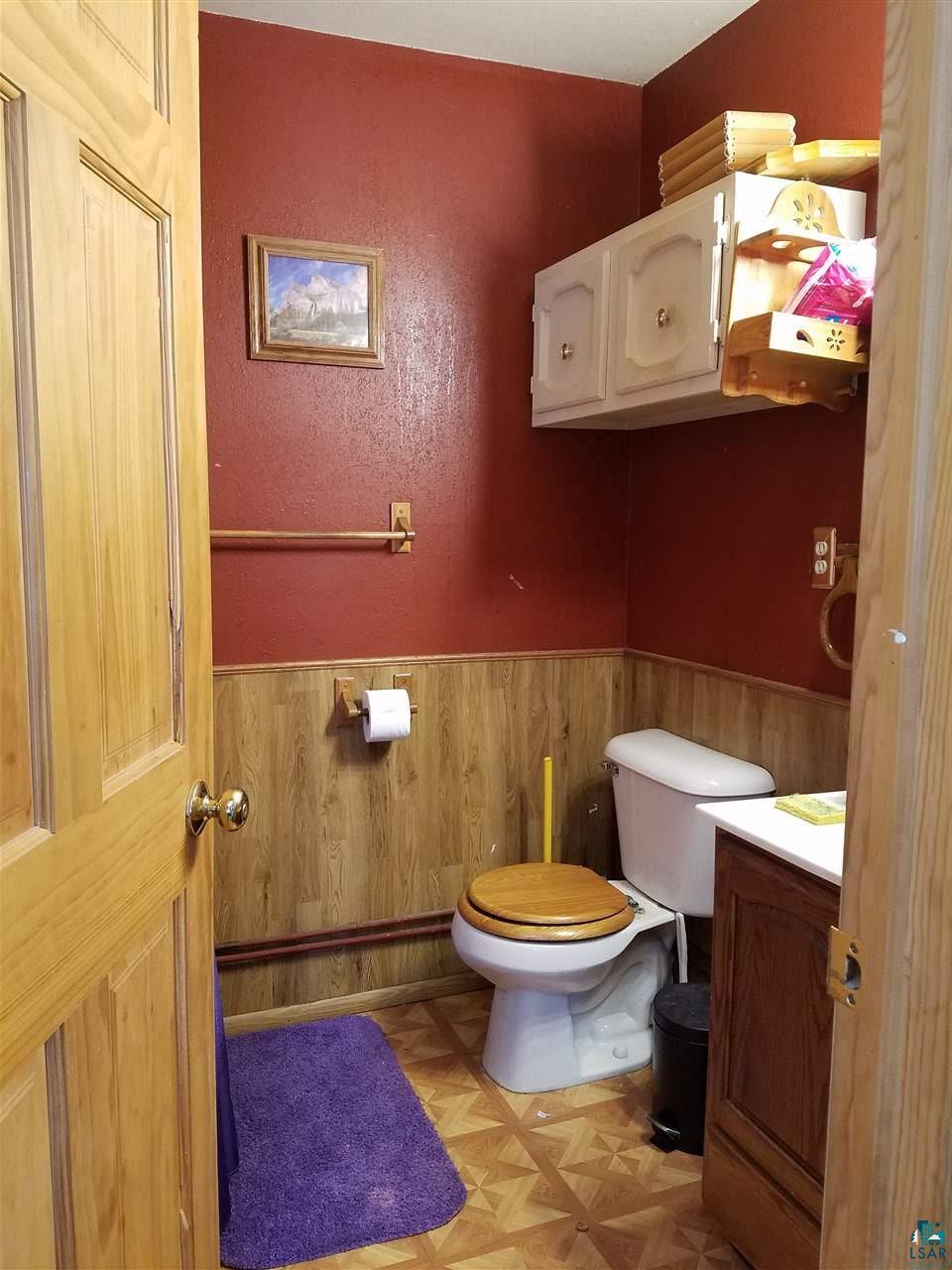 33005 Peacy Road Washburn, WI 54891 - Photo 16 of 24 Bathroom