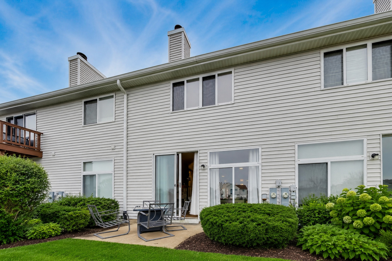 1052 Ripple Ridge Darien, IL 60561 - Photo 2 of 9