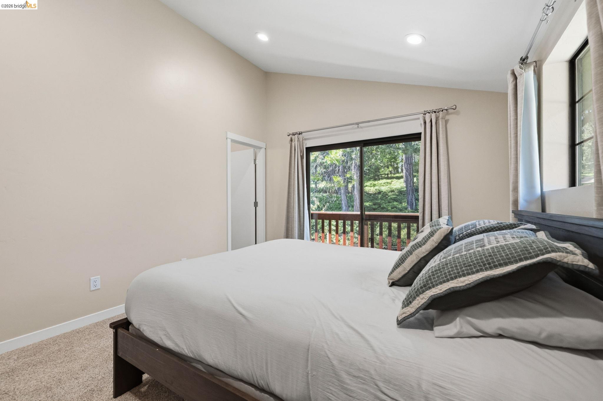 24882 Bottini Apple Ranch Road Mi Wuk Village, CA 95346 - Photo 34 of 49 Second Primary Bedroom
