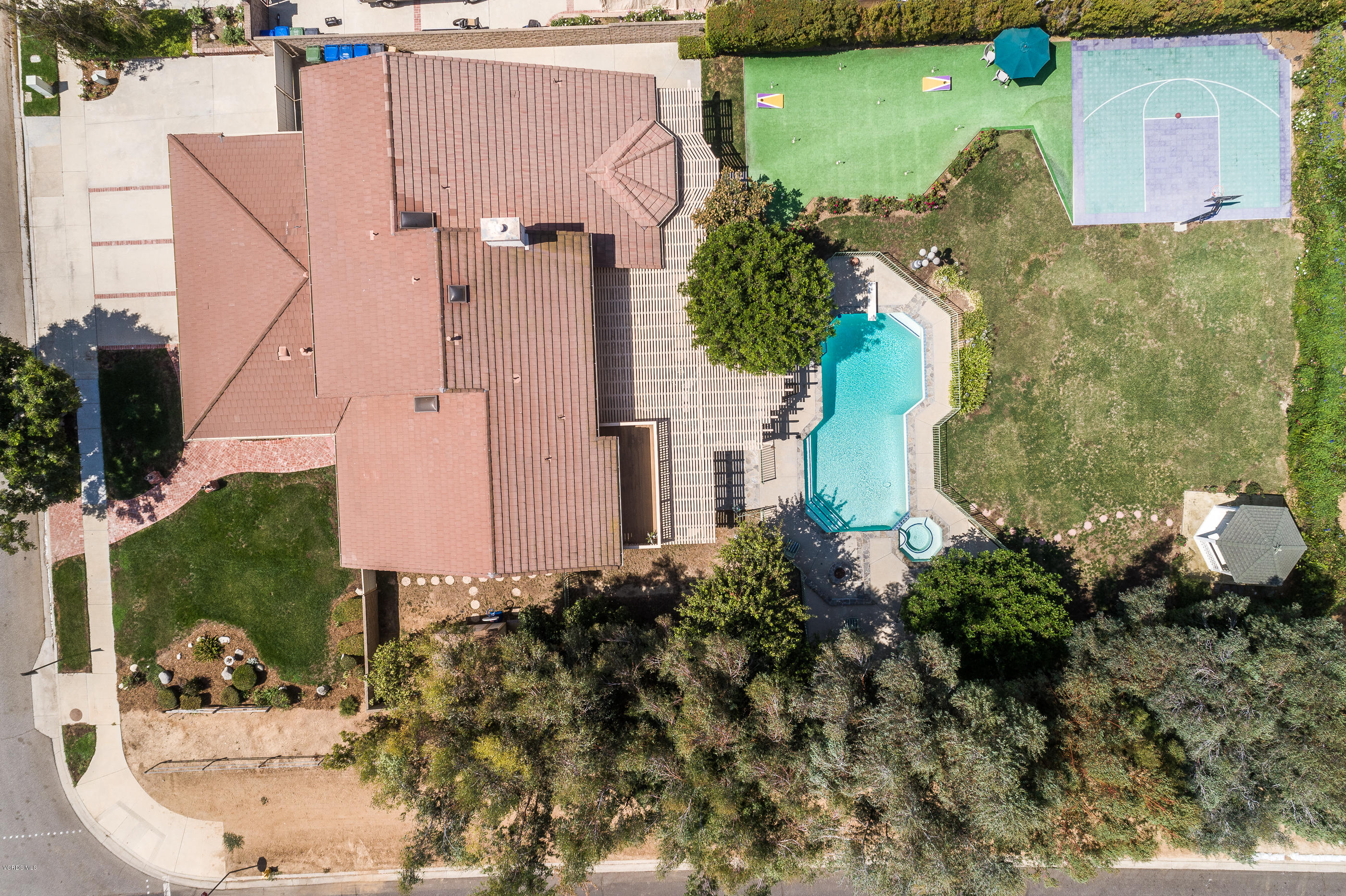191 Stonebrook Street Simi Valley, CA 93065 - Photo 2 of 77 191 Stonebrook St-76