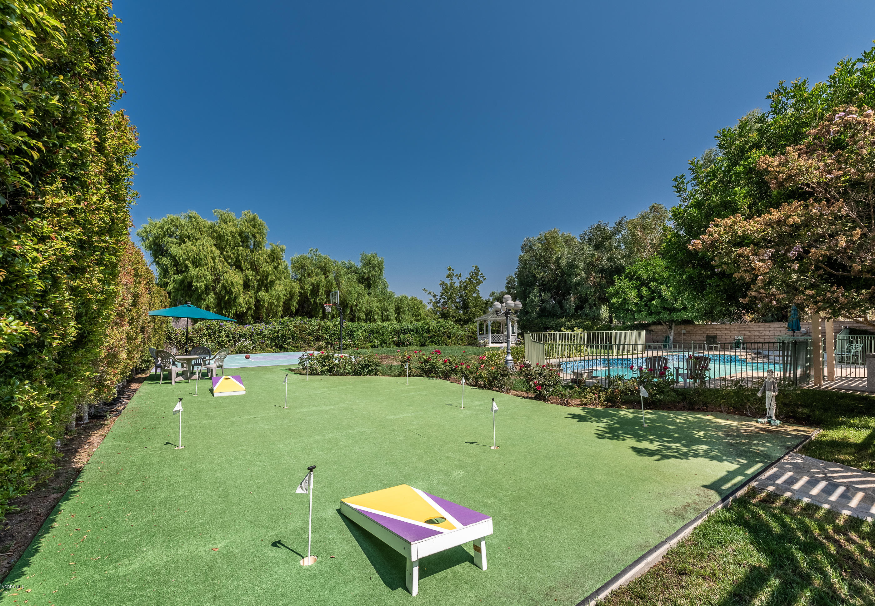 191 Stonebrook Street Simi Valley, CA 93065 - Photo 30 of 77 191 Stonebrook St-52