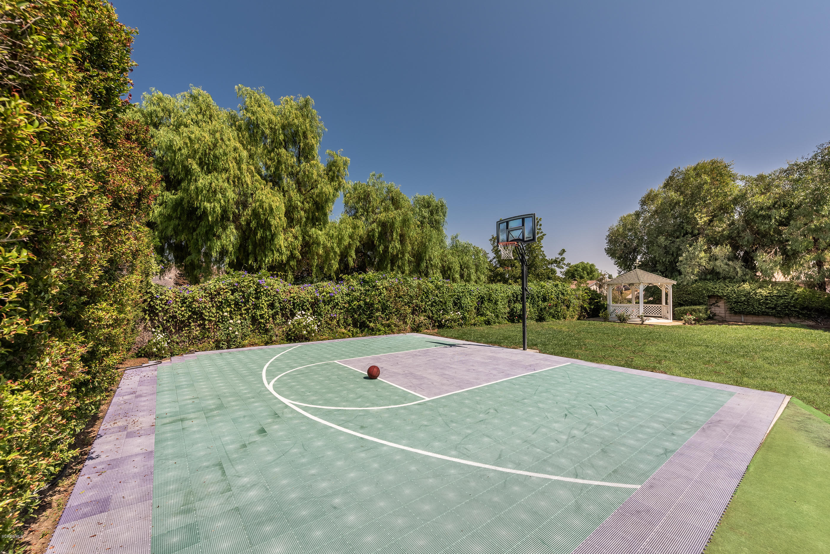 191 Stonebrook Street Simi Valley, CA 93065 - Photo 31 of 77 191 Stonebrook St-53