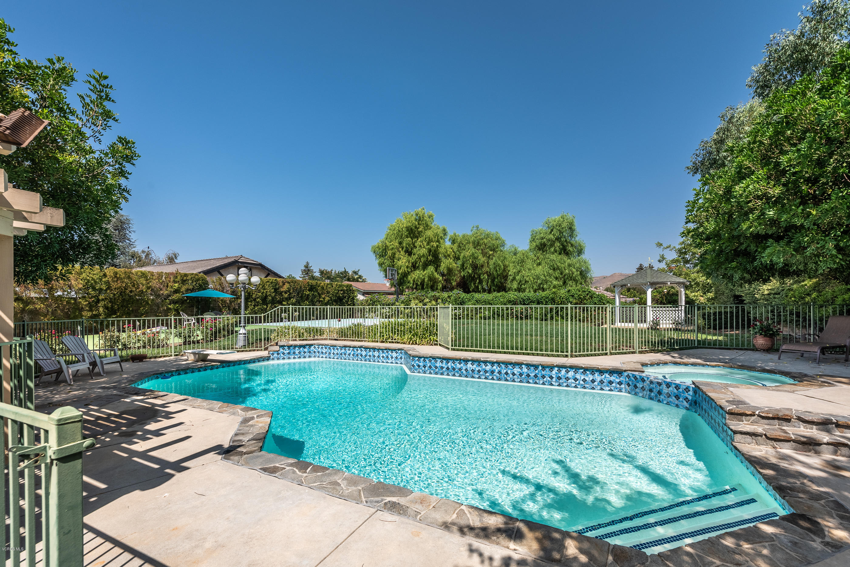 191 Stonebrook Street Simi Valley, CA 93065 - Photo 50 of 77 191 Stonebrook St-59