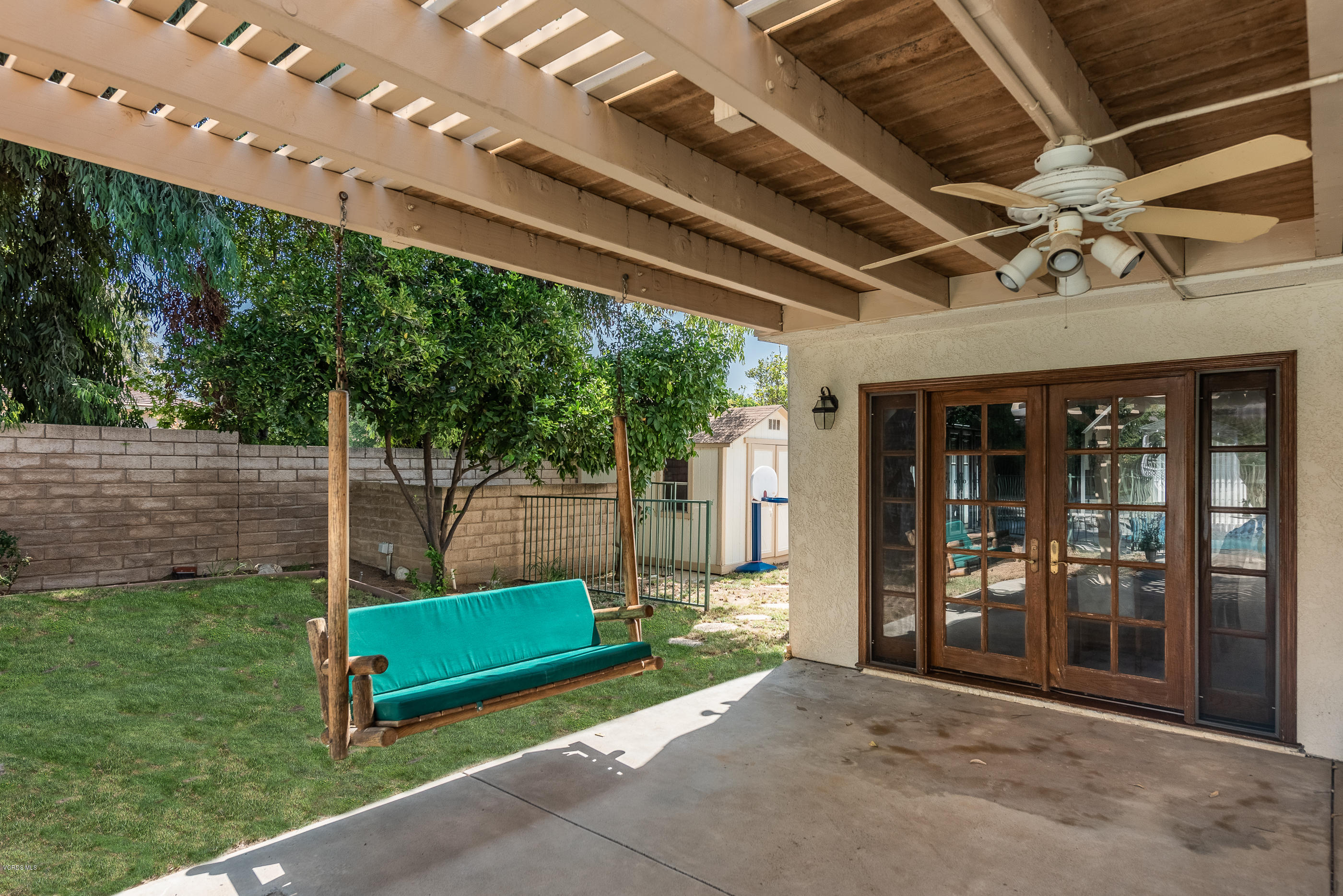 191 Stonebrook Street Simi Valley, CA 93065 - Photo 52 of 77 191 Stonebrook St-62